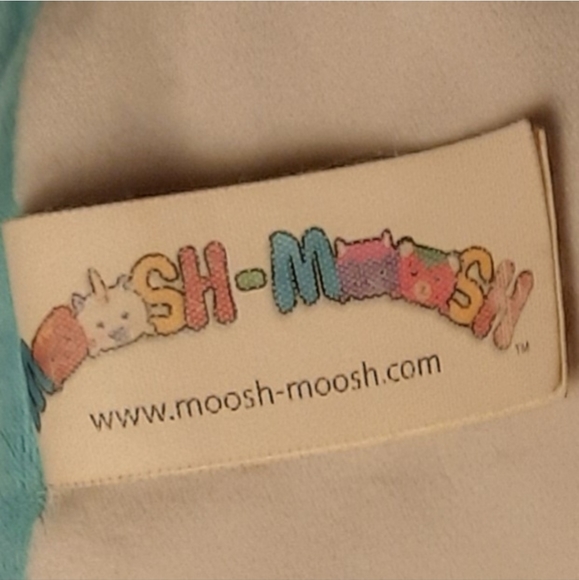 Moosh-Moosh / Blue Pup Pillow with Snowflakes! - Picture 6 of 7